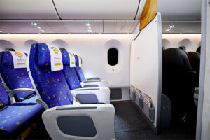 スクートボーイング787エコノミークラス前方シート