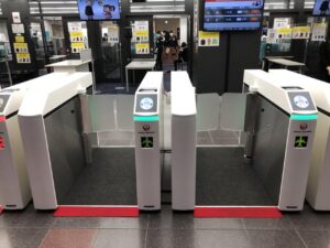 JAL羽田空港国内線保安検査場